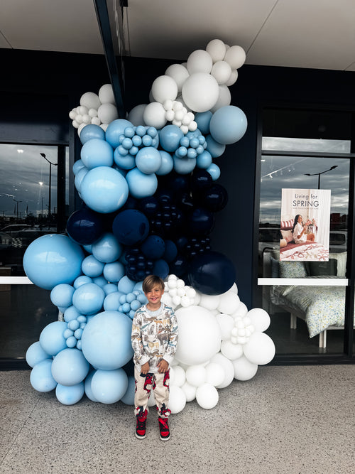 GRAND ENTRANCE BALLOON INSTALLATIONS FOR CORPORATE EVENTS